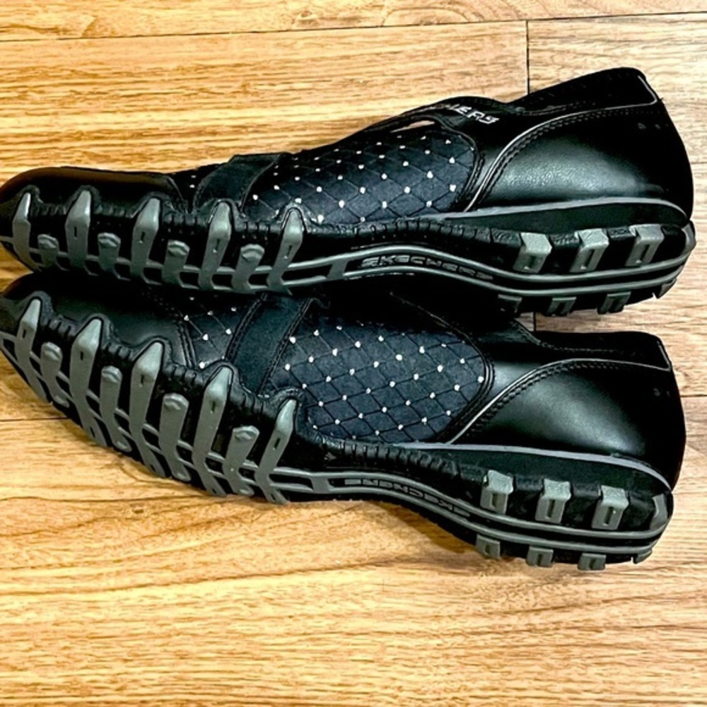 Sketchers Mary Jane Black w/ silver is embellishments. NWOT, 8
